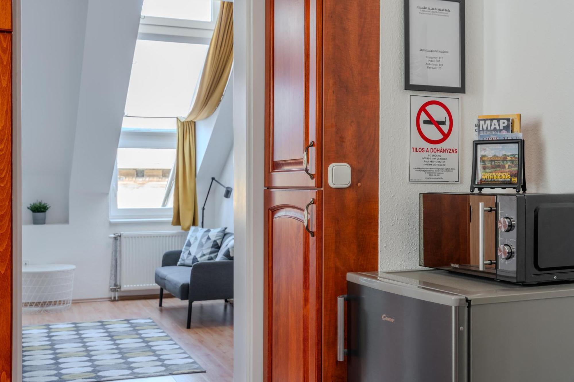 בודפשט Cozy Flat In The Heart Of Buda מראה חיצוני תמונה