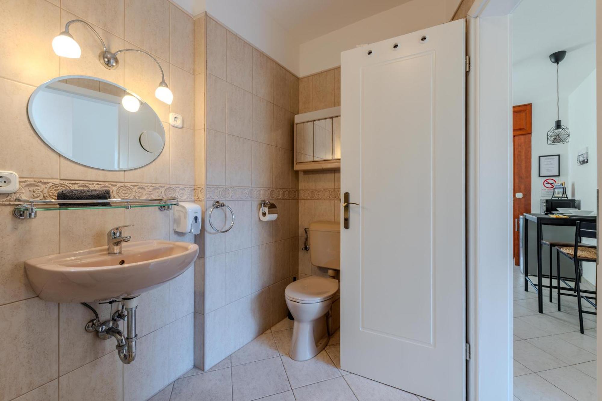 בודפשט Cozy Flat In The Heart Of Buda מראה חיצוני תמונה